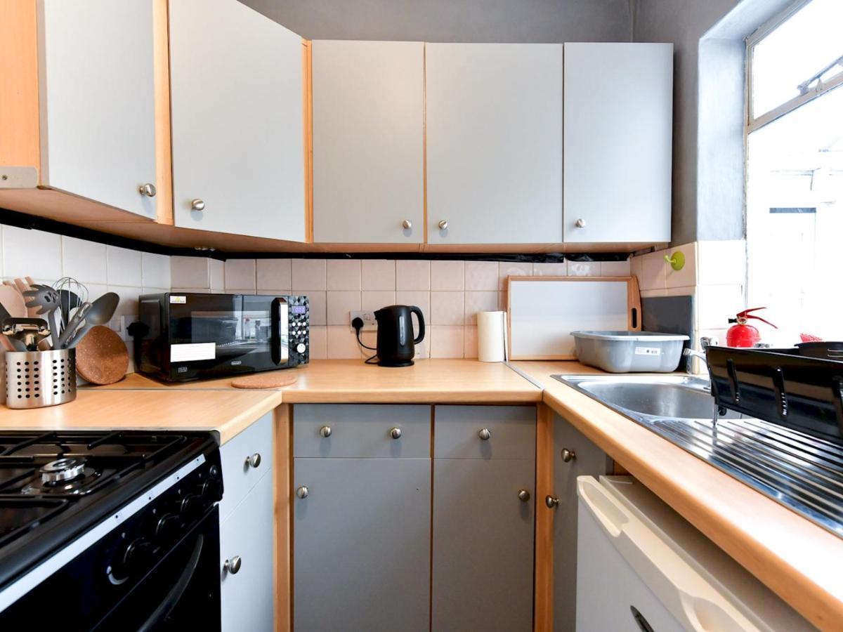 Pass The Keys Perfectly Located 3 Bed Home Close To The City Cardiff Buitenkant foto