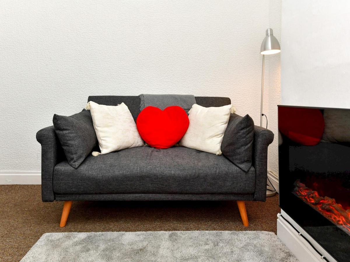 Pass The Keys Perfectly Located 3 Bed Home Close To The City Cardiff Buitenkant foto