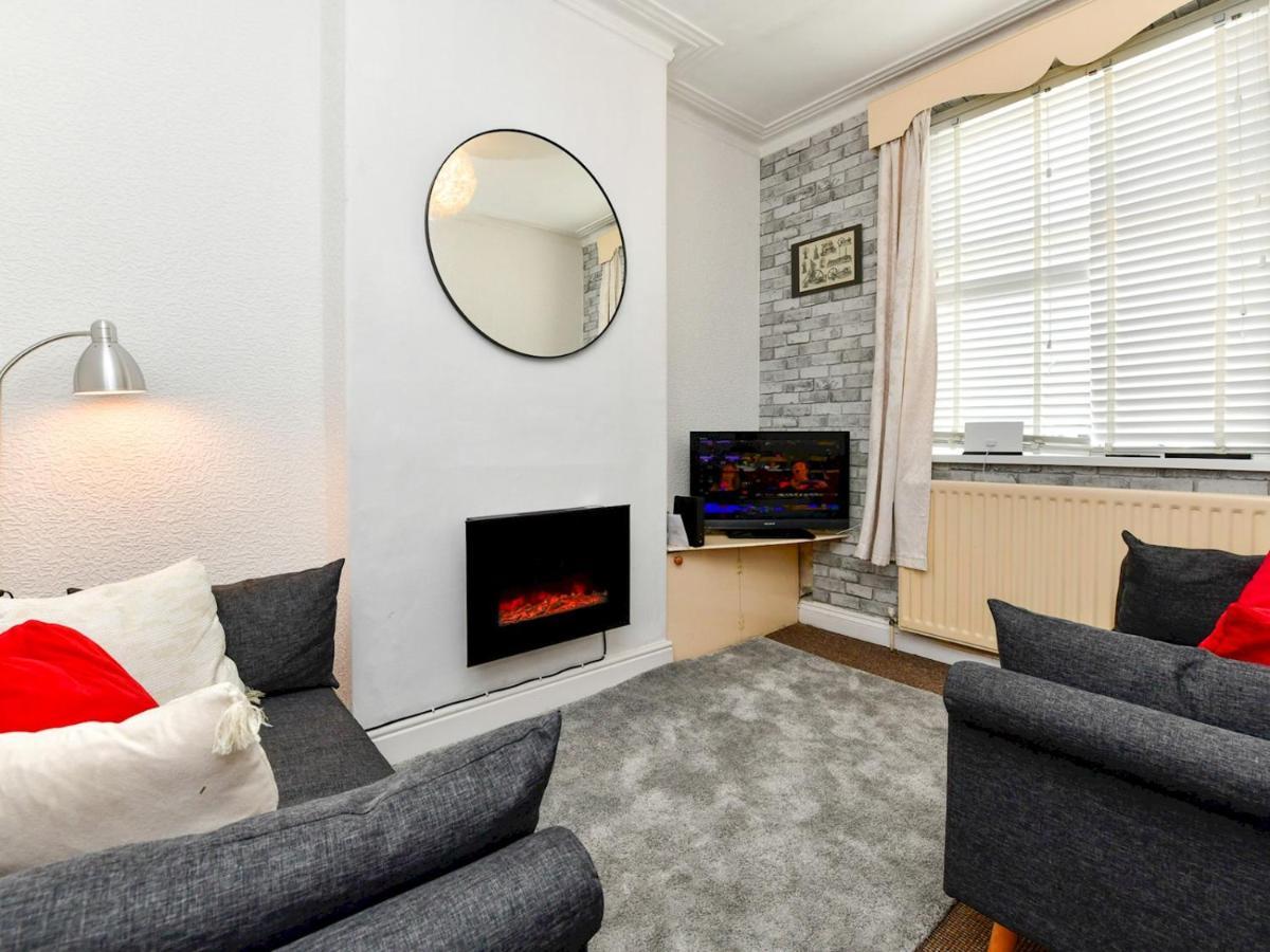 Pass The Keys Perfectly Located 3 Bed Home Close To The City Cardiff Buitenkant foto