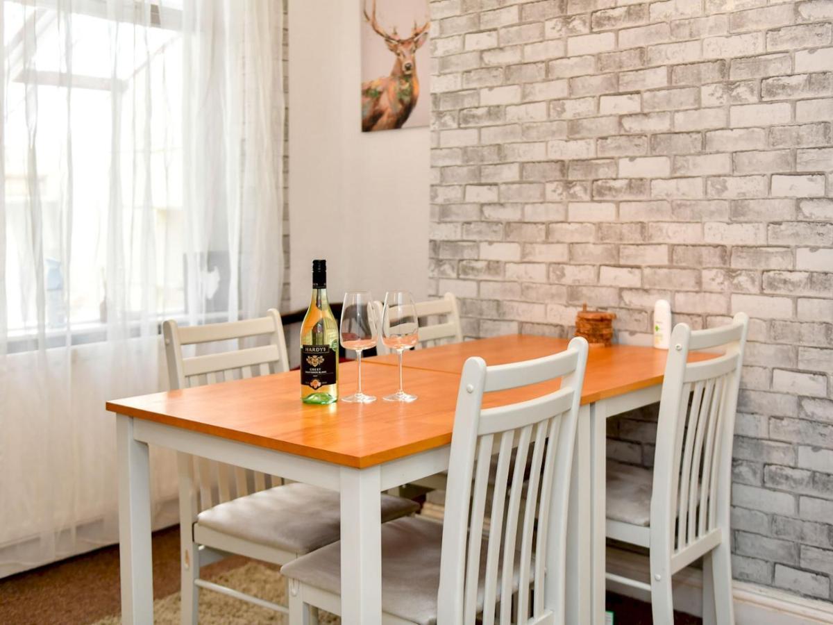 Pass The Keys Perfectly Located 3 Bed Home Close To The City Cardiff Buitenkant foto